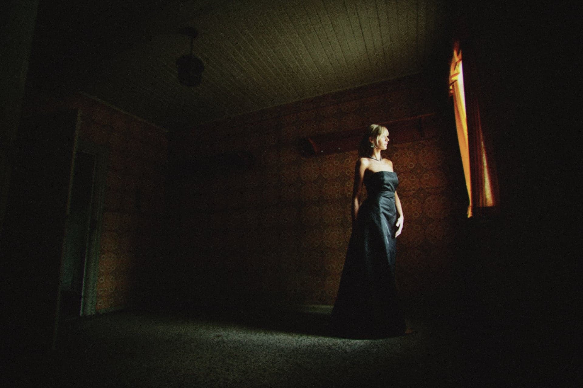 A photograph rendered with the Nightcall preset, showing its relationship to Cinestill 800T