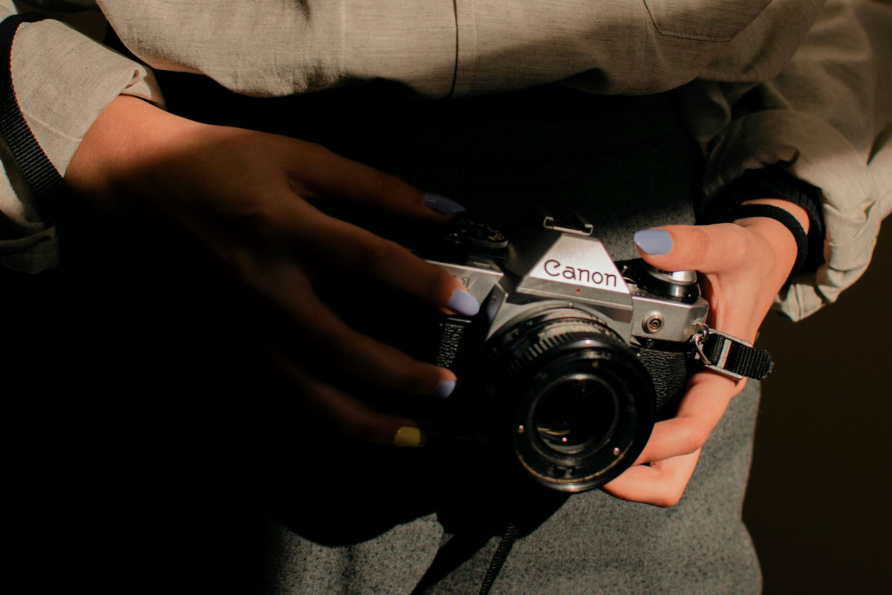 Canon F-1 Review: The Mechanical Tank That Challenged Nikon