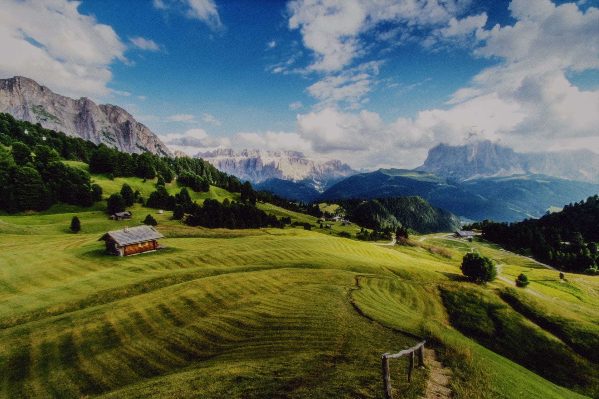 Daydream Preset - Alpine mountain landscape