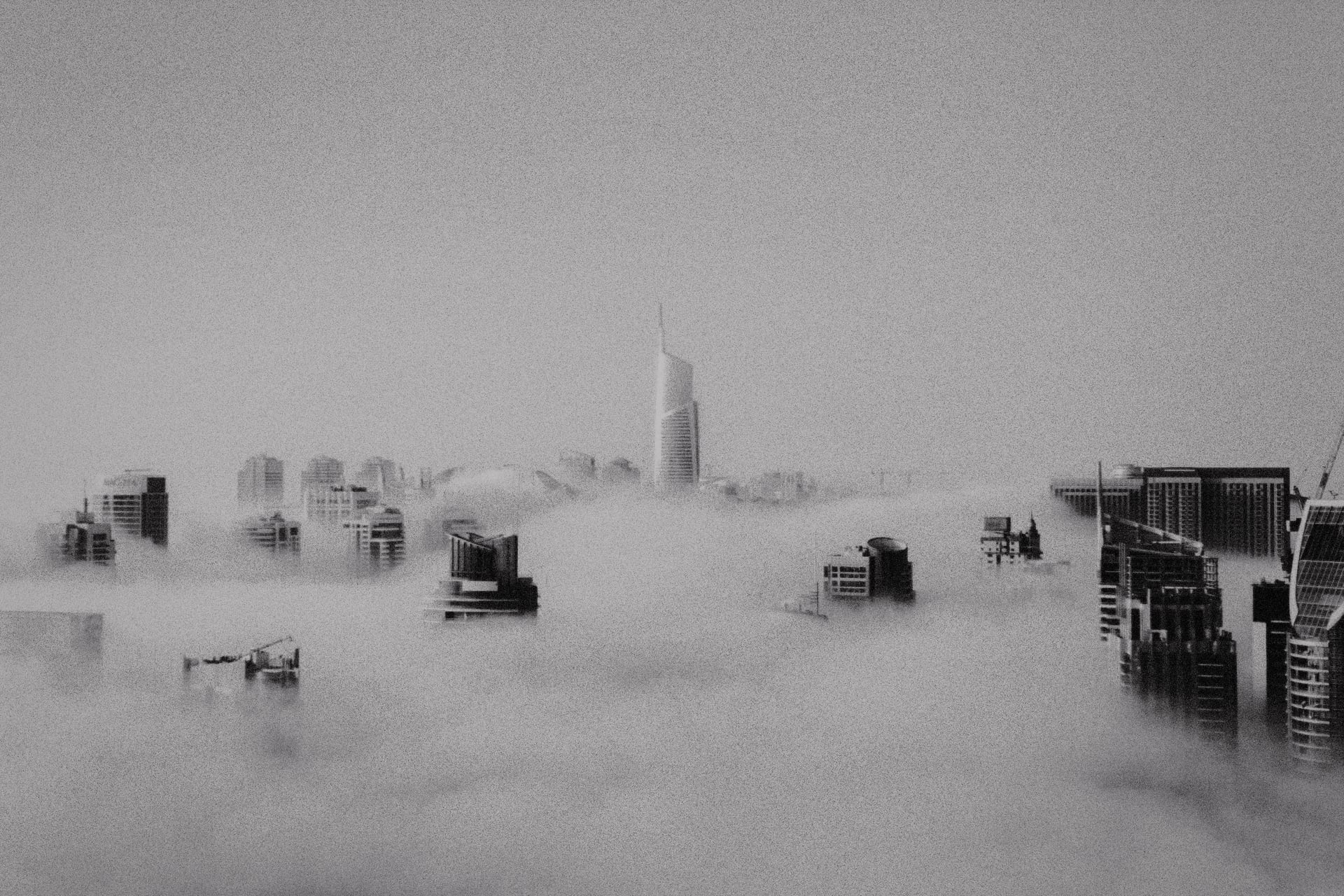 Noir Preset - City skyline in fog